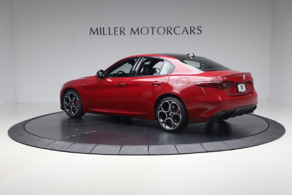 Used 2023 Alfa Romeo Giulia Veloce for sale $33,900 at Bugatti of Greenwich in Greenwich CT 06830 4