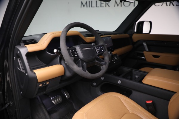 Used 2024 Land Rover Defender 110 V8 P525 for sale $84,900 at Bugatti of Greenwich in Greenwich CT 06830 15
