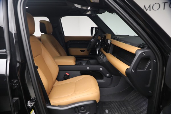 Used 2024 Land Rover Defender 110 V8 P525 for sale $84,900 at Bugatti of Greenwich in Greenwich CT 06830 16