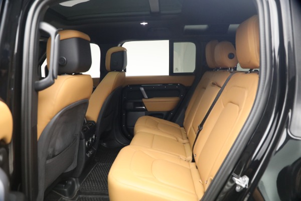 Used 2024 Land Rover Defender 110 V8 P525 for sale $84,900 at Bugatti of Greenwich in Greenwich CT 06830 19