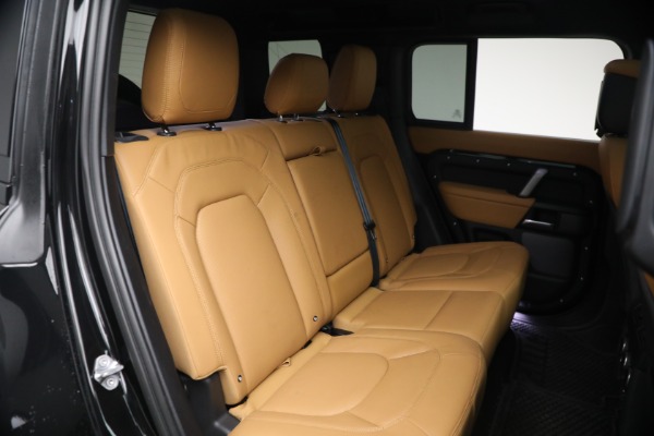 Used 2024 Land Rover Defender 110 V8 P525 for sale $84,900 at Bugatti of Greenwich in Greenwich CT 06830 22