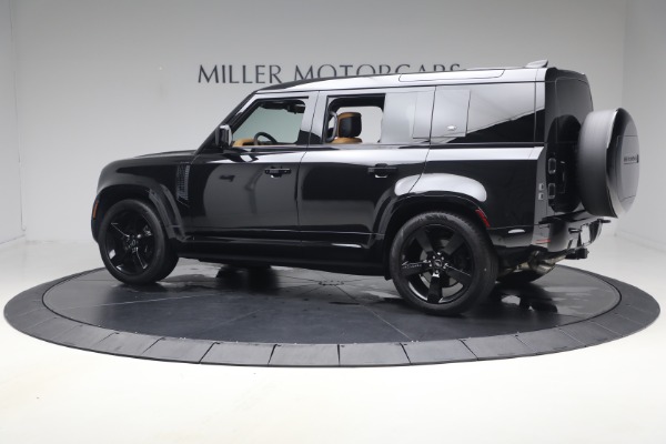 Used 2024 Land Rover Defender 110 V8 P525 for sale $84,900 at Bugatti of Greenwich in Greenwich CT 06830 4