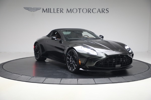 New 2026 Aston Martin Vantage S Roadster for sale $263,900 at Bugatti of Greenwich in Greenwich CT 06830 23