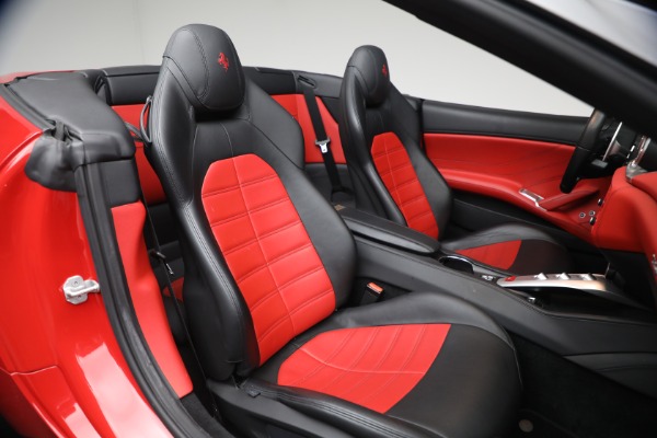 Used 2017 Ferrari California T for sale $163,900 at Bugatti of Greenwich in Greenwich CT 06830 18