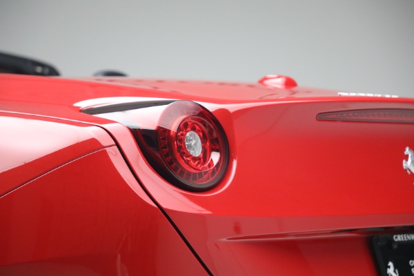 Used 2017 Ferrari California T for sale $163,900 at Bugatti of Greenwich in Greenwich CT 06830 24