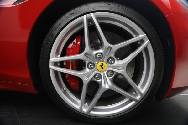 Used 2017 Ferrari California T for sale $163,900 at Bugatti of Greenwich in Greenwich CT 06830 26