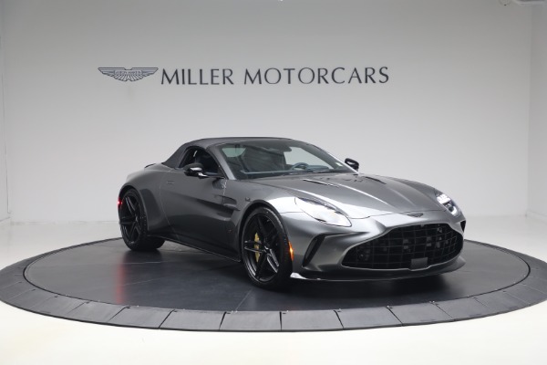 New 2026 Aston Martin Vantage S Roadster for sale $295,000 at Bugatti of Greenwich in Greenwich CT 06830 23