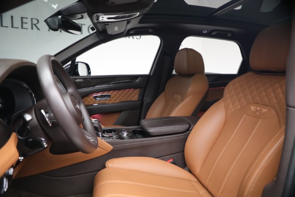 Used 2021 Bentley Bentayga Speed for sale $139,900 at Bugatti of Greenwich in Greenwich CT 06830 21