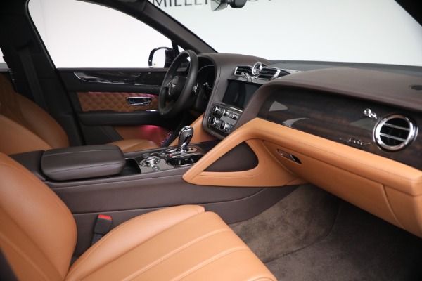 Used 2021 Bentley Bentayga Speed for sale $139,900 at Bugatti of Greenwich in Greenwich CT 06830 26