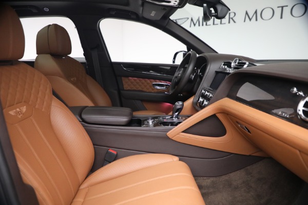 Used 2021 Bentley Bentayga Speed for sale $139,900 at Bugatti of Greenwich in Greenwich CT 06830 27