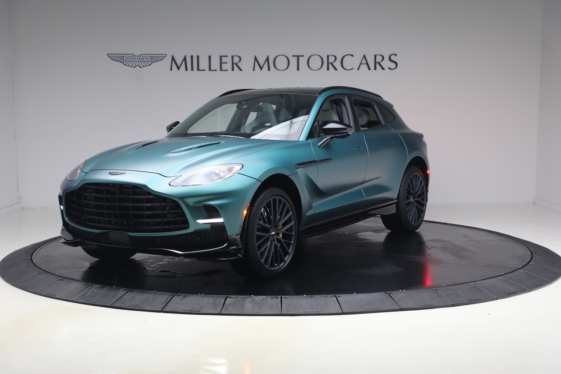 Used 2023 Aston Martin DBX 707 for sale $159,900 at Bugatti of Greenwich in Greenwich CT 06830 1