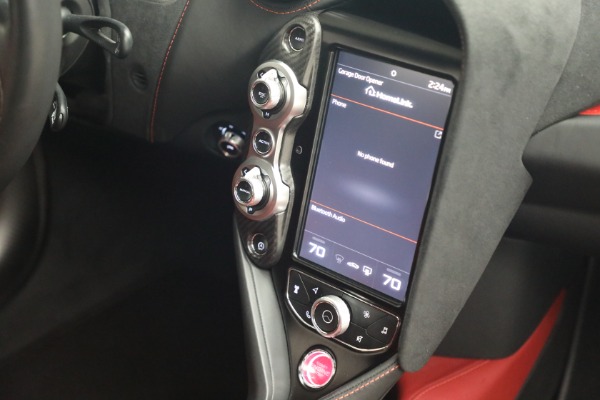 Used 2019 McLaren 720S Performance for sale $275,900 at Bugatti of Greenwich in Greenwich CT 06830 28