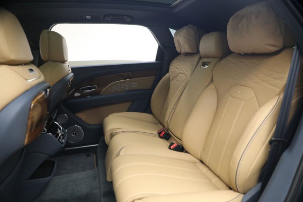 Used 2026 Bentley Bentayga EWB Azure V8 for sale $279,900 at Bugatti of Greenwich in Greenwich CT 06830 24