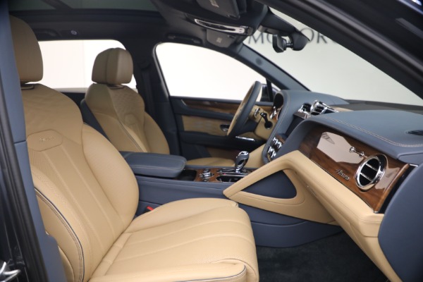 Used 2026 Bentley Bentayga EWB Azure V8 for sale $279,900 at Bugatti of Greenwich in Greenwich CT 06830 27