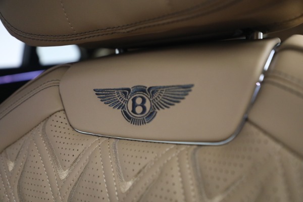 New 2027 Bentley Flying Spur Azure for sale $363,300 at Bugatti of Greenwich in Greenwich CT 06830 21