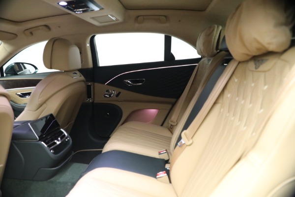 New 2027 Bentley Flying Spur Azure for sale $363,300 at Bugatti of Greenwich in Greenwich CT 06830 23