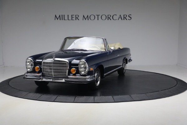 Used 1971 Mercedes-Benz 280SE 3.5 Cabriolet for sale $475,000 at Bugatti of Greenwich in Greenwich CT 06830 10