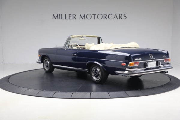 Used 1971 Mercedes-Benz 280SE 3.5 Cabriolet for sale $475,000 at Bugatti of Greenwich in Greenwich CT 06830 4