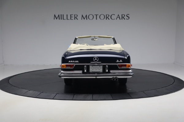 Used 1971 Mercedes-Benz 280SE 3.5 Cabriolet for sale $475,000 at Bugatti of Greenwich in Greenwich CT 06830 5
