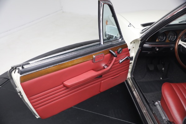 Used 1974 BMW 3.0CSi for sale $175,000 at Bugatti of Greenwich in Greenwich CT 06830 17