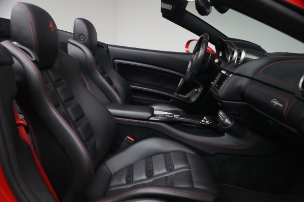 Used 2014 Ferrari California 30 for sale $115,900 at Bugatti of Greenwich in Greenwich CT 06830 18