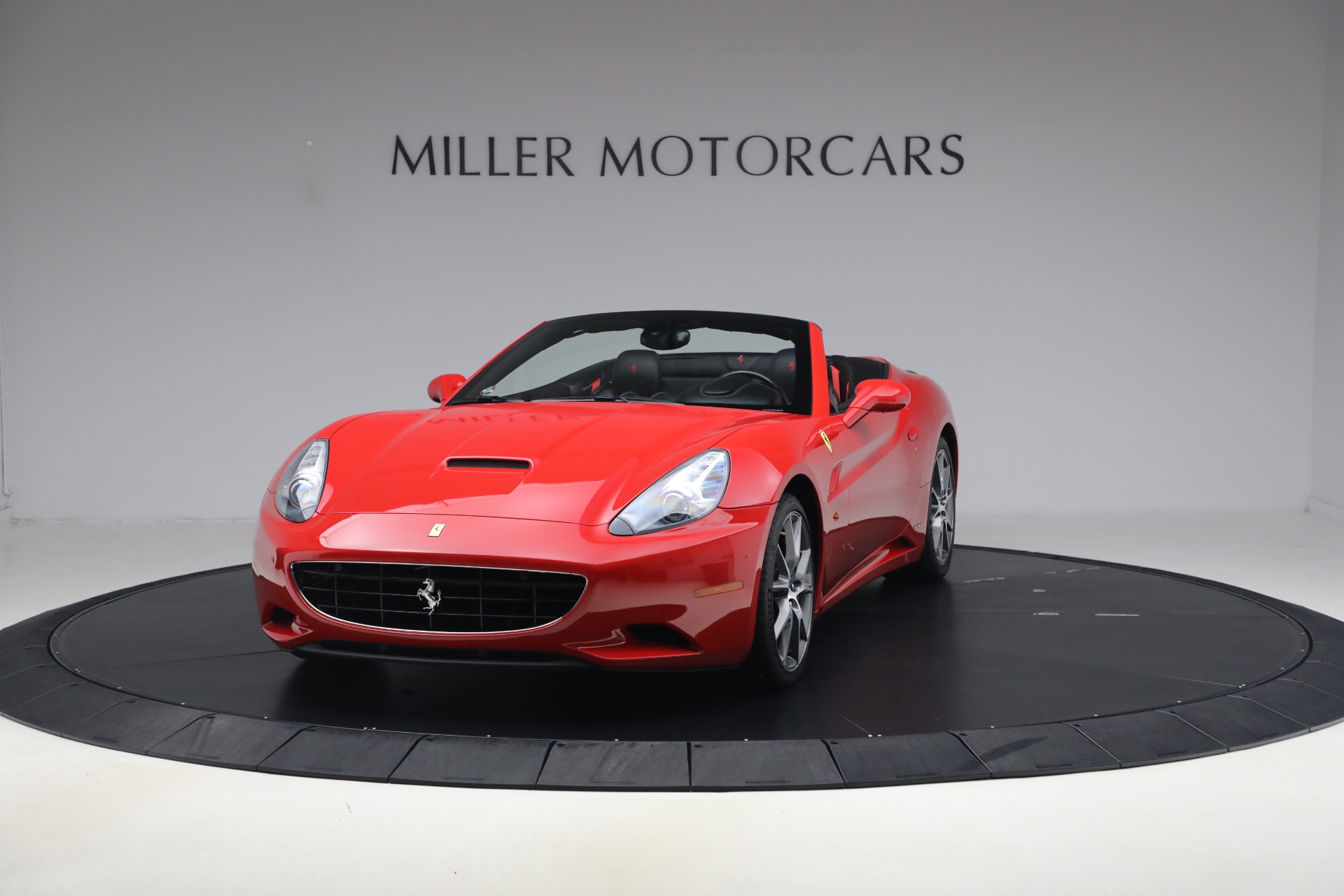 Used 2014 Ferrari California 30 for sale $115,900 at Bugatti of Greenwich in Greenwich CT 06830 1