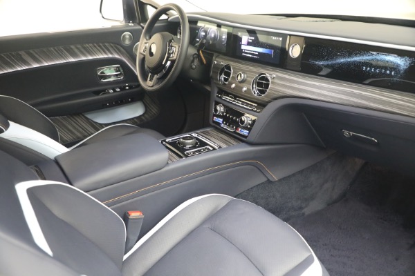 Used 2024 Rolls-Royce Spectre for sale $345,900 at Bugatti of Greenwich in Greenwich CT 06830 20