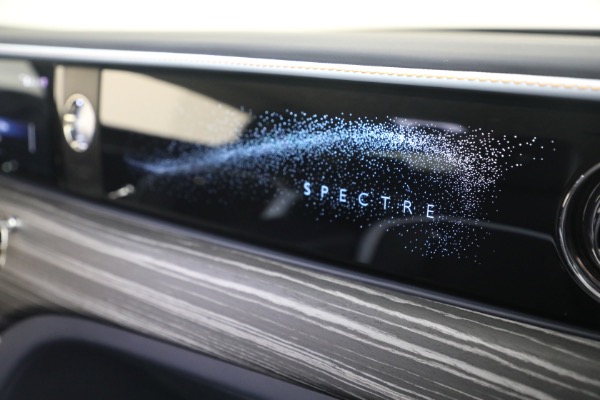 Used 2024 Rolls-Royce Spectre for sale $345,900 at Bugatti of Greenwich in Greenwich CT 06830 25