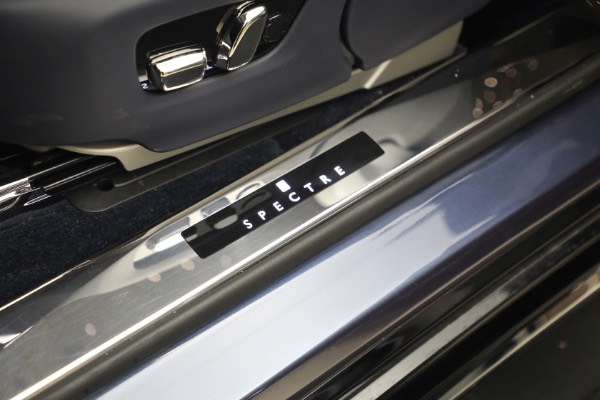 Used 2024 Rolls-Royce Spectre for sale $345,900 at Bugatti of Greenwich in Greenwich CT 06830 27