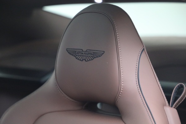 Used 2025 Aston Martin Vanquish for sale $429,900 at Bugatti of Greenwich in Greenwich CT 06830 25