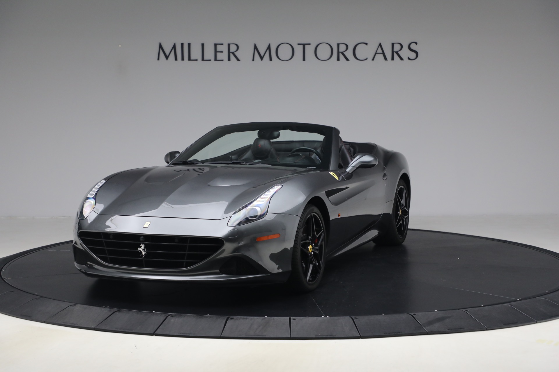 Used 2015 Ferrari California T for sale $139,900 at Bugatti of Greenwich in Greenwich CT 06830 1