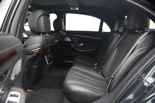 Used 2019 Mercedes-Benz S-Class S 560 4MATIC for sale $49,900 at Bugatti of Greenwich in Greenwich CT 06830 19