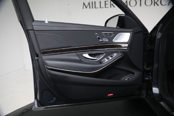 Used 2019 Mercedes-Benz S-Class S 560 4MATIC for sale $49,900 at Bugatti of Greenwich in Greenwich CT 06830 26