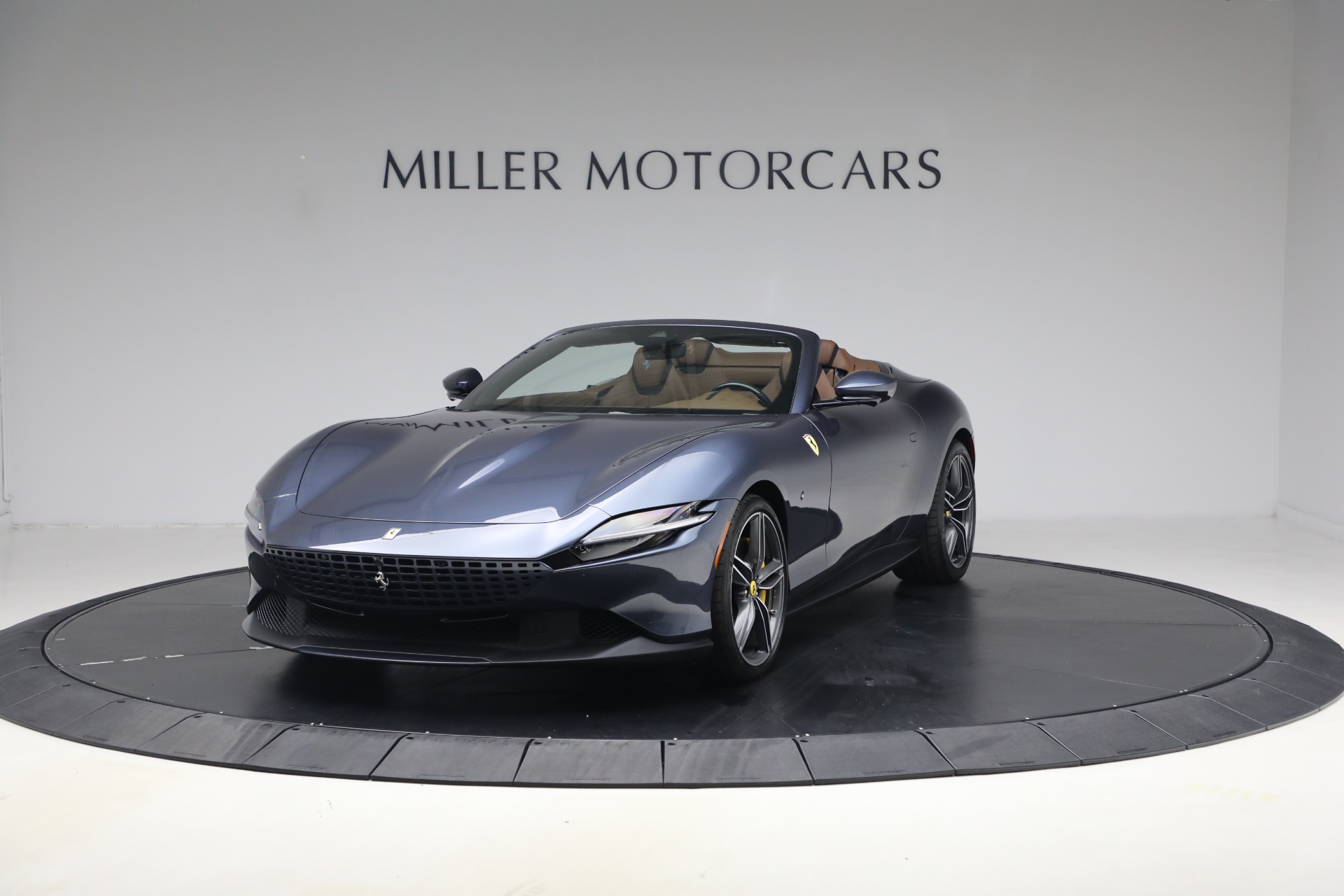 Used 2025 Ferrari Roma Spider for sale $309,900 at Bugatti of Greenwich in Greenwich CT 06830 1