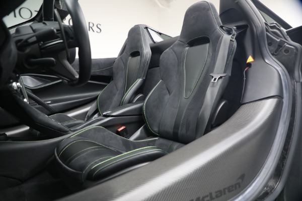 Used 2020 McLaren 720S Spider Performance for sale $277,900 at Bugatti of Greenwich in Greenwich CT 06830 27