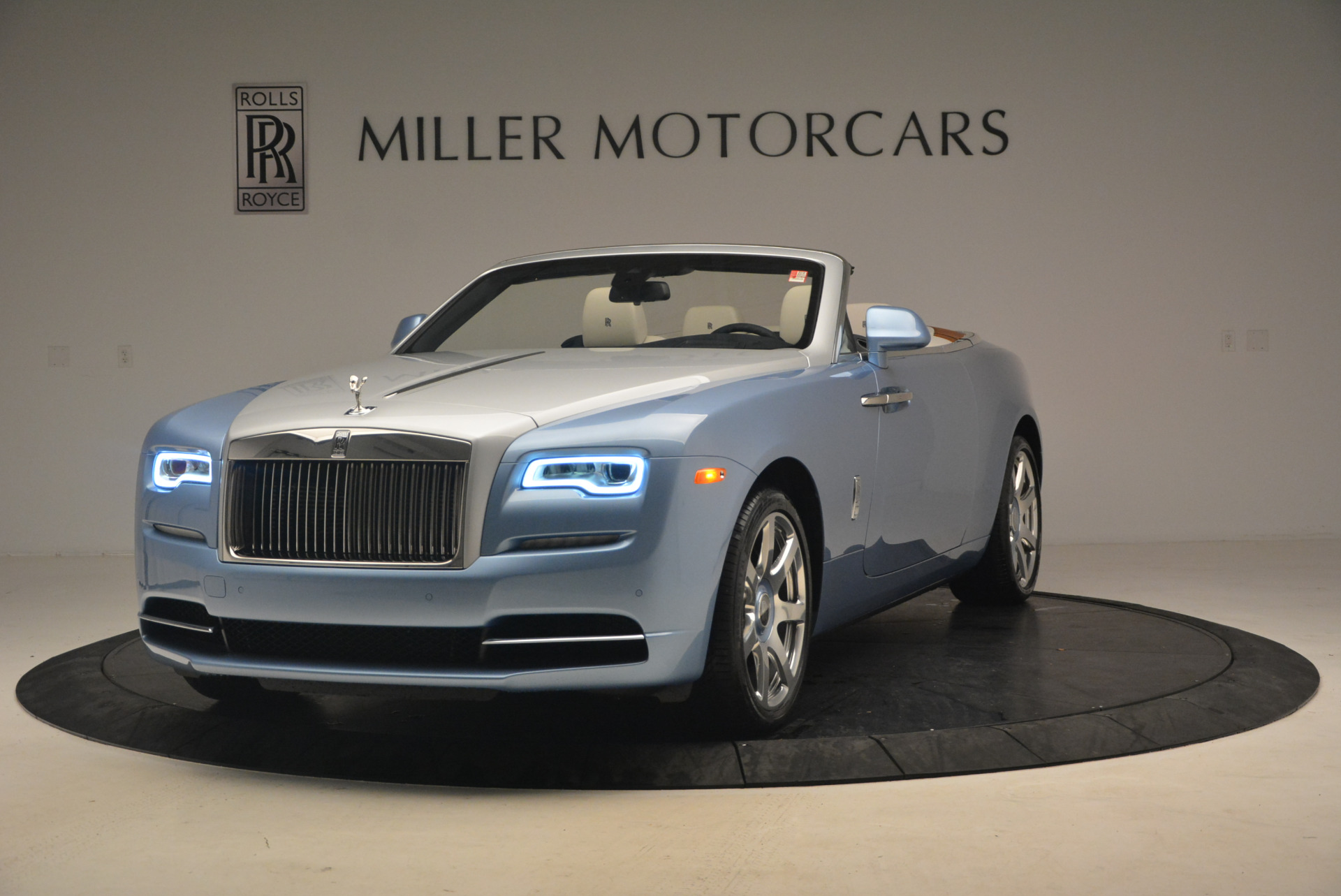 New 2017 Rolls-Royce Dawn for sale Sold at Bugatti of Greenwich in Greenwich CT 06830 1